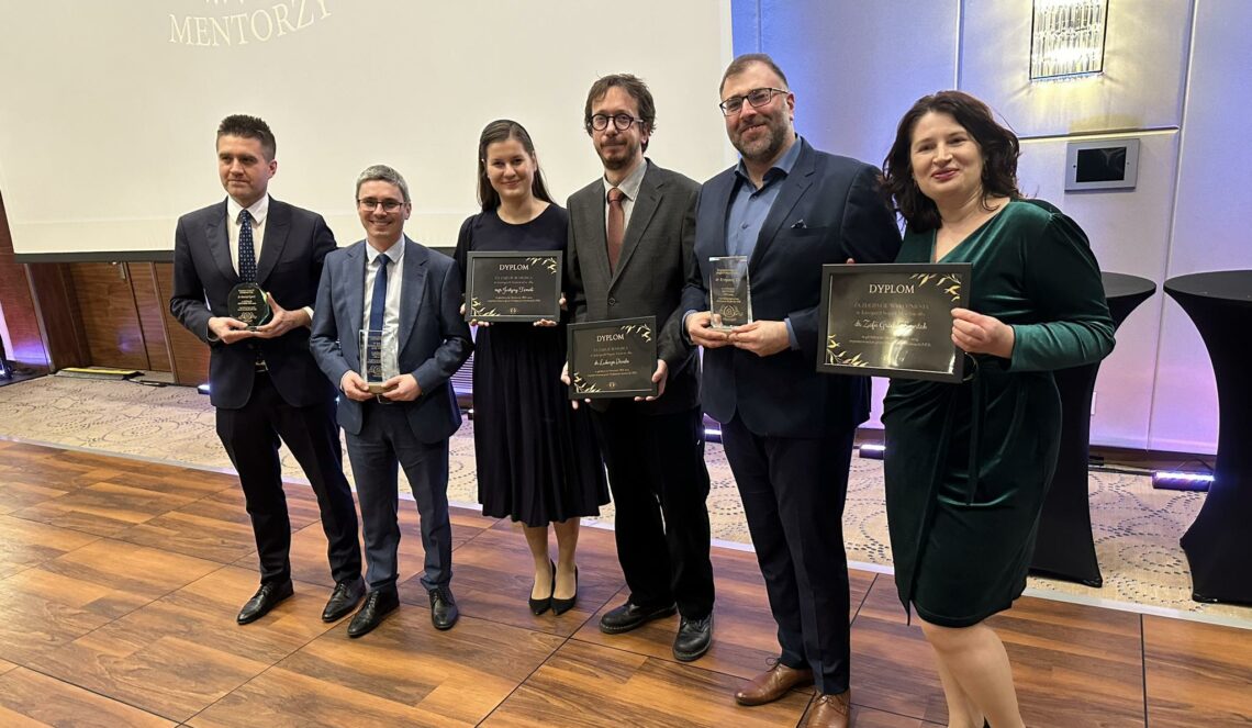 Od lewej dr Maciej Cycoń, dr hab. Mateusz Folwarski, prof. UEK, mgr Justyna Tomala, dr Łukasz Danel, dr Krzysztof Kil, dr Zofia Gródek-Szostak.